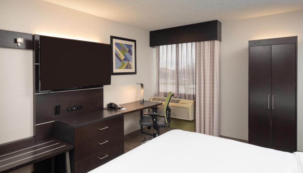 Holiday Inn Express Rochester - Greece By Ihg Exterior foto