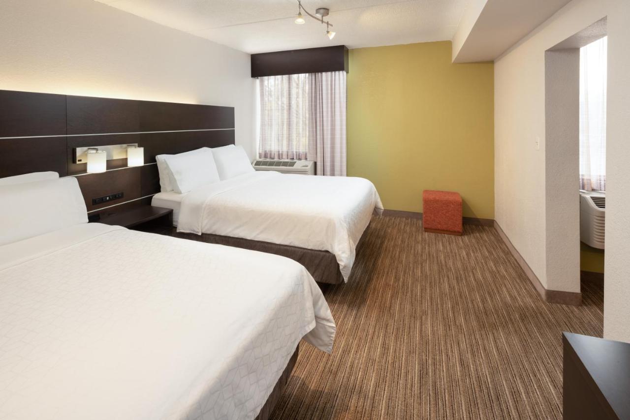 Holiday Inn Express Rochester - Greece By Ihg Exterior foto