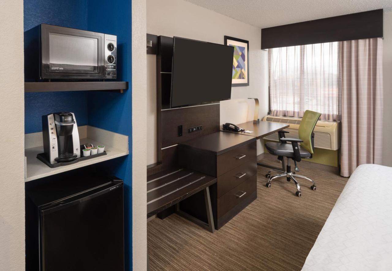 Holiday Inn Express Rochester - Greece By Ihg Exterior foto