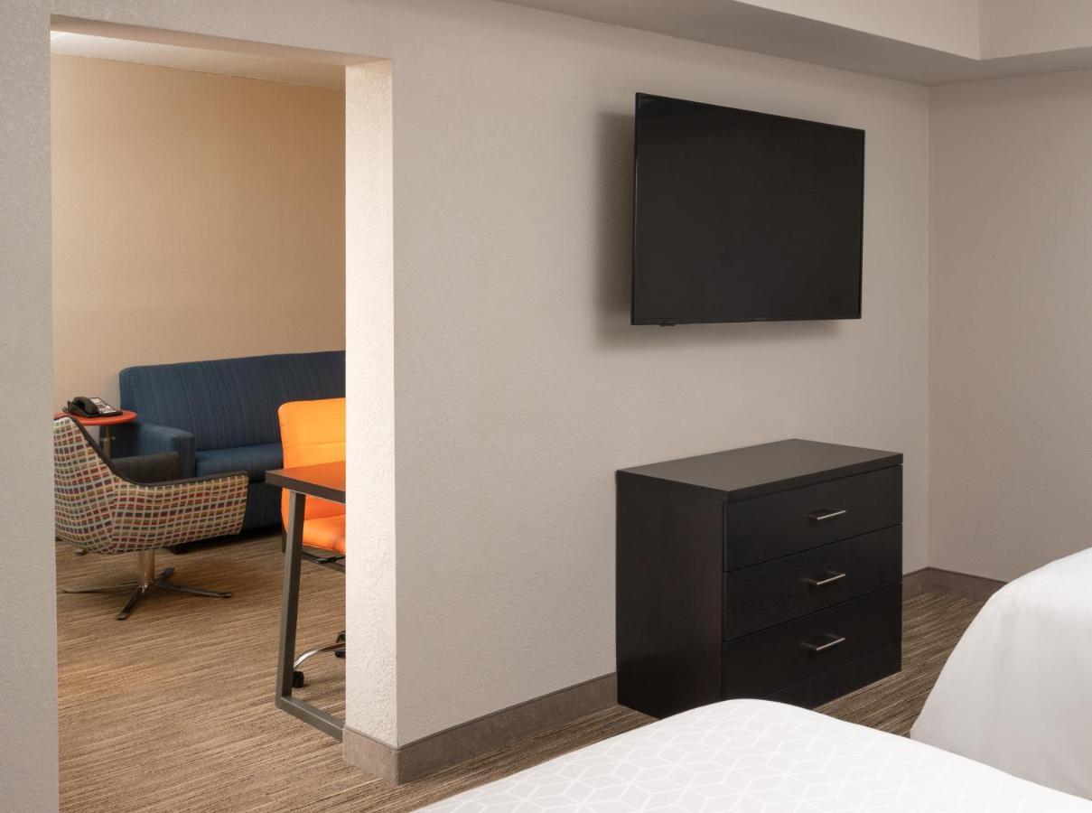 Holiday Inn Express Rochester - Greece By Ihg Exterior foto